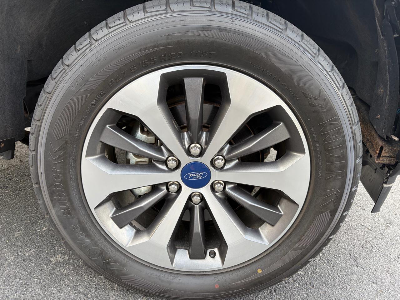 Ford F-150 XLT SuperCrew Short Bed 4WD 2019