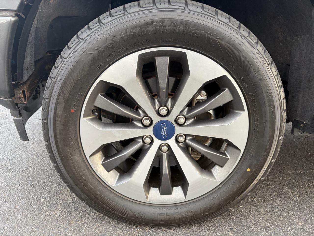 Ford F-150 XLT SuperCrew Short Bed 4WD 2019