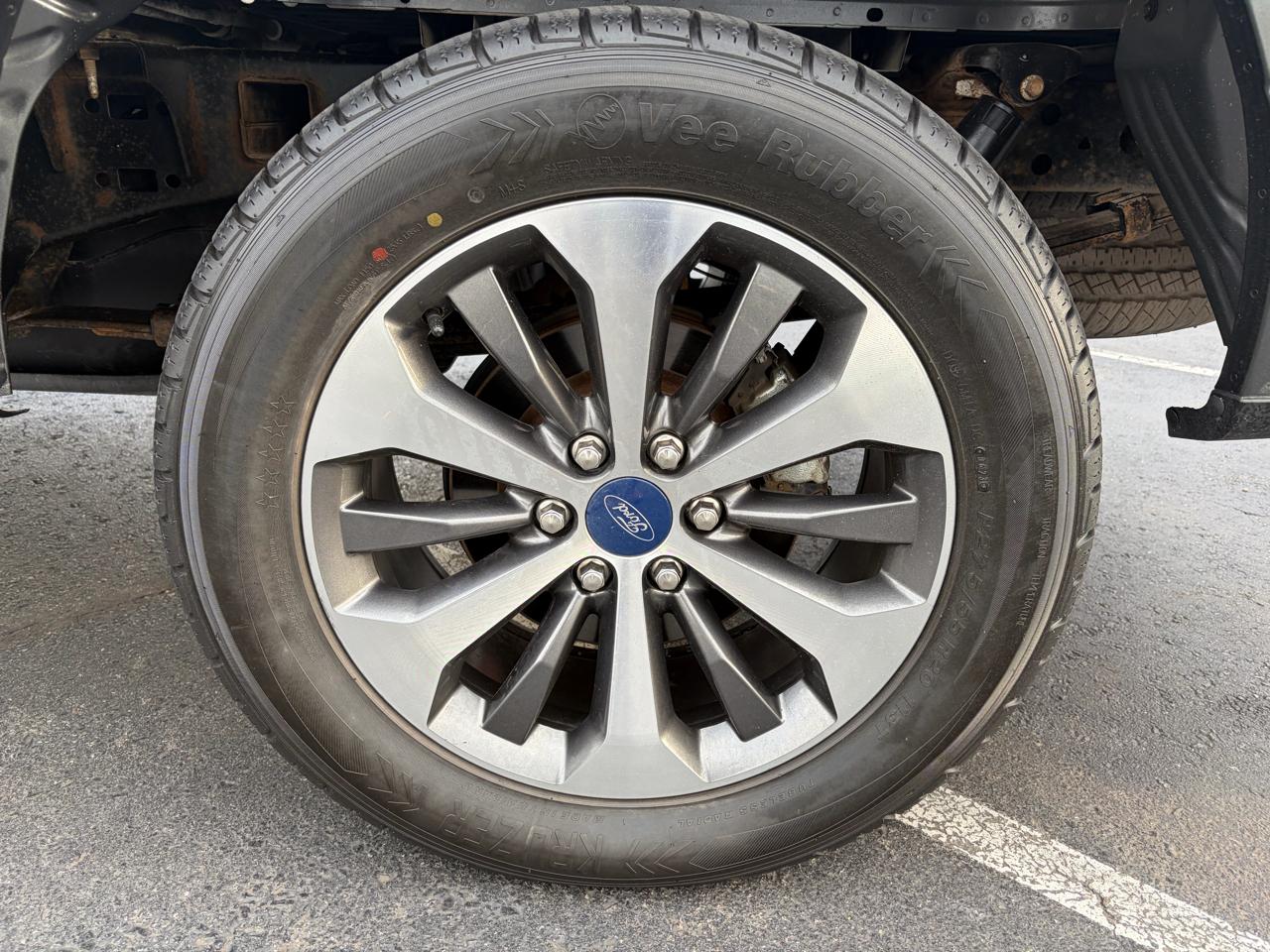 Ford F-150 XLT SuperCrew Short Bed 4WD 2019