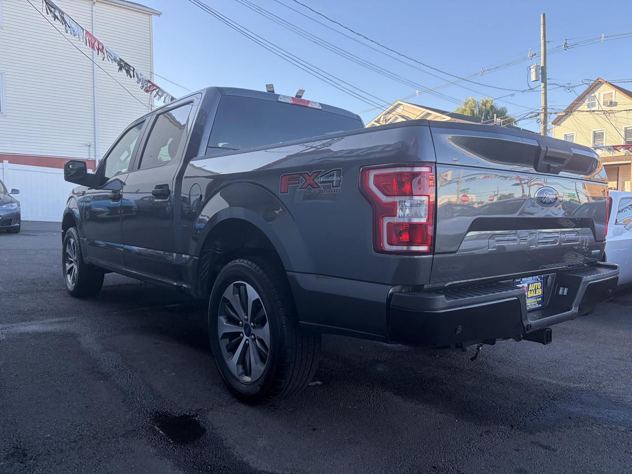 Ford F-150 XLT SuperCrew Short Bed 4WD 2019