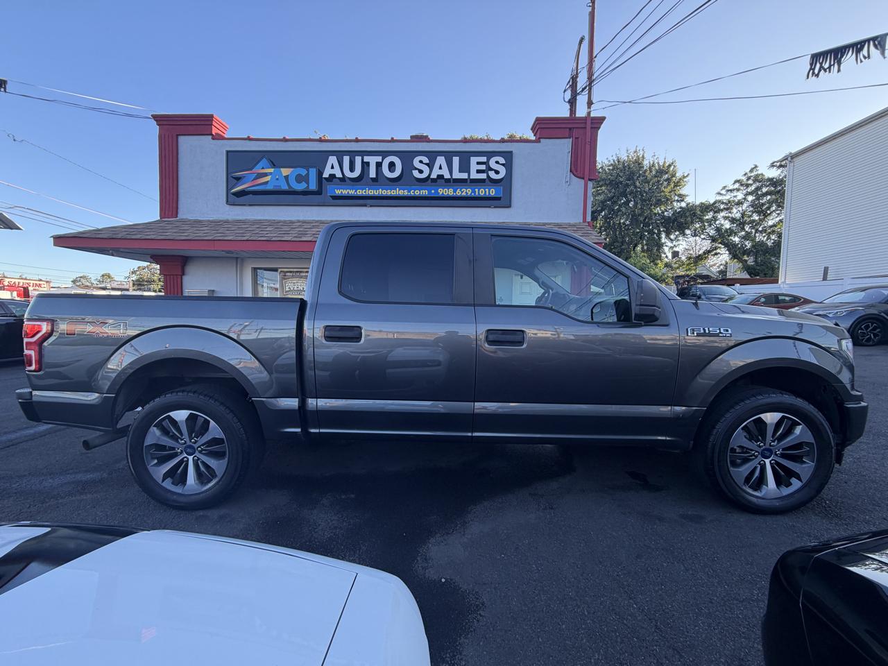 Ford F-150 XLT SuperCrew Short Bed 4WD 2019