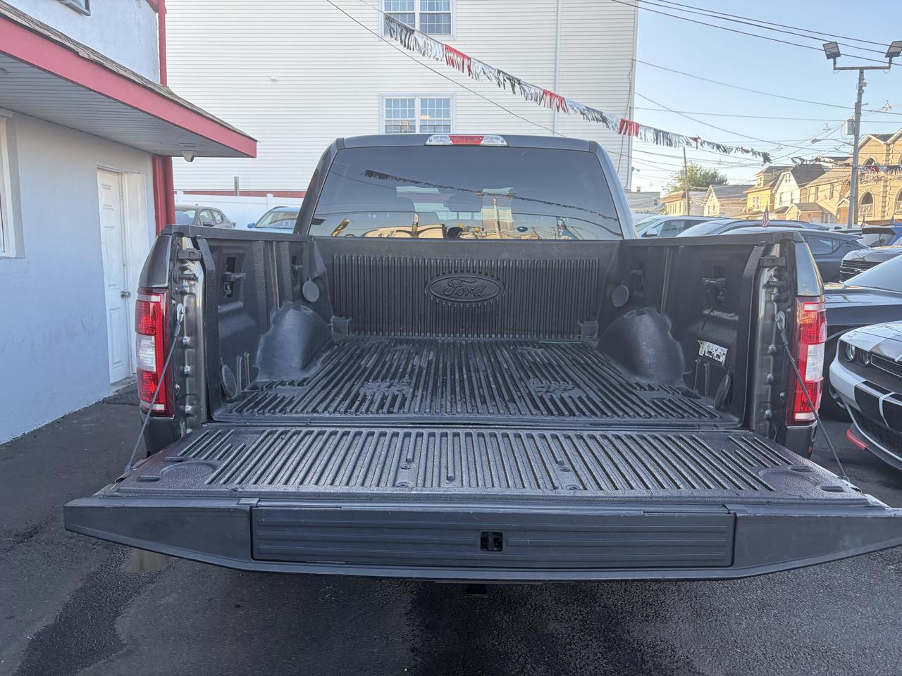 Ford F-150 XLT SuperCrew Short Bed 4WD 2019