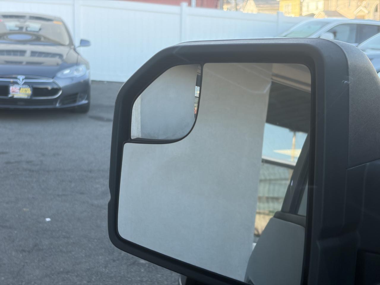 Ford F-150 XLT SuperCrew Short Bed 4WD 2019