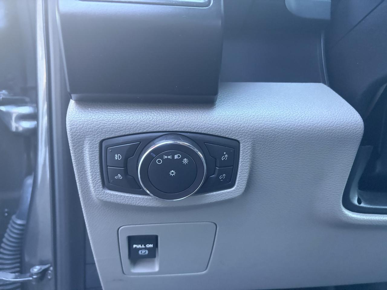 Ford F-150 XLT SuperCrew Short Bed 4WD 2019
