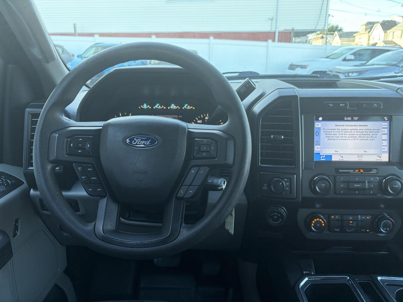 Ford F-150 XLT SuperCrew Short Bed 4WD 2019
