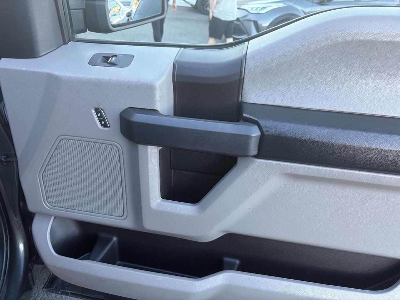 Ford F-150 XLT SuperCrew Short Bed 4WD 2019