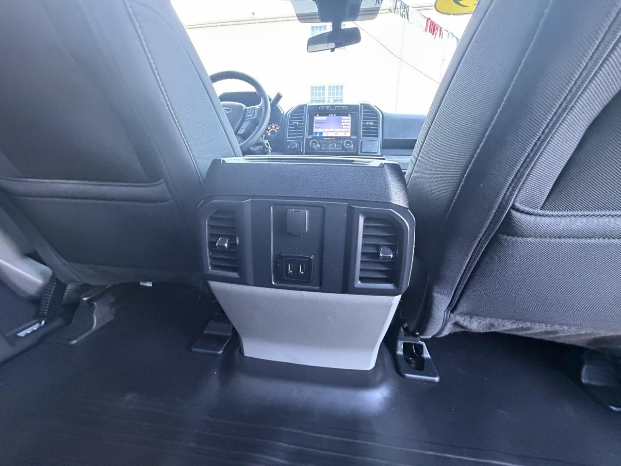 Ford F-150 XLT SuperCrew Short Bed 4WD 2019