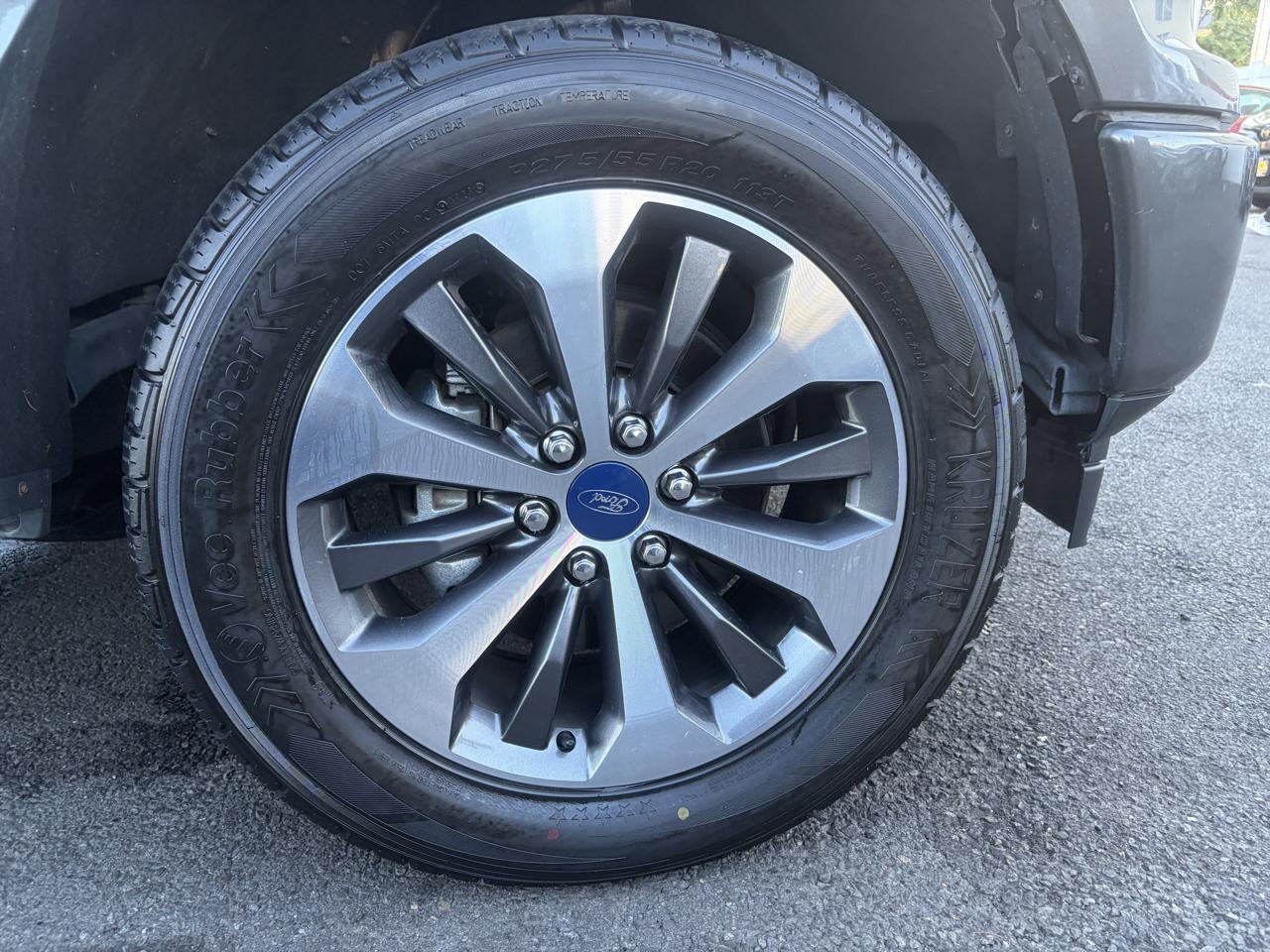Ford F-150 XLT SuperCrew Short Bed 4WD 2019