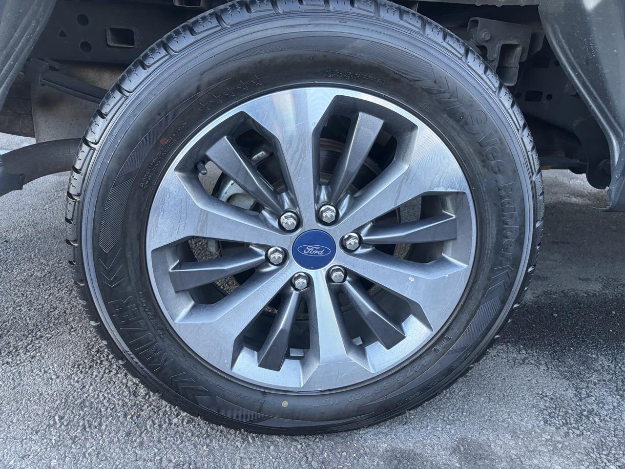 Ford F-150 XLT SuperCrew Short Bed 4WD 2019