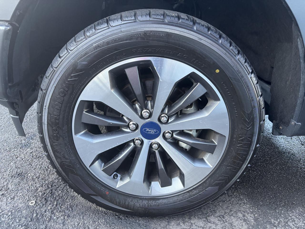 Ford F-150 XLT SuperCrew Short Bed 4WD 2019
