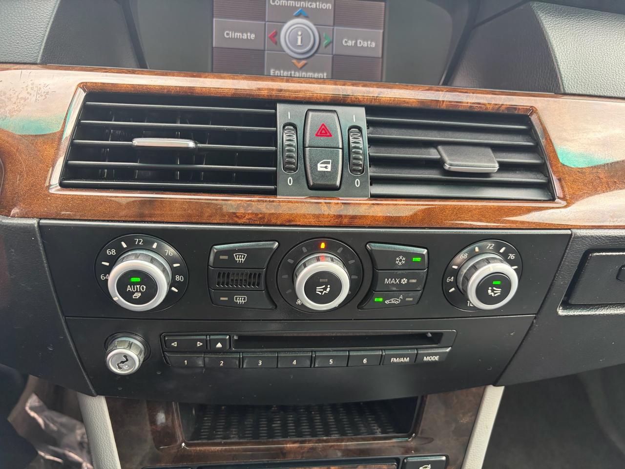 BMW 5-Series 528xi 2008