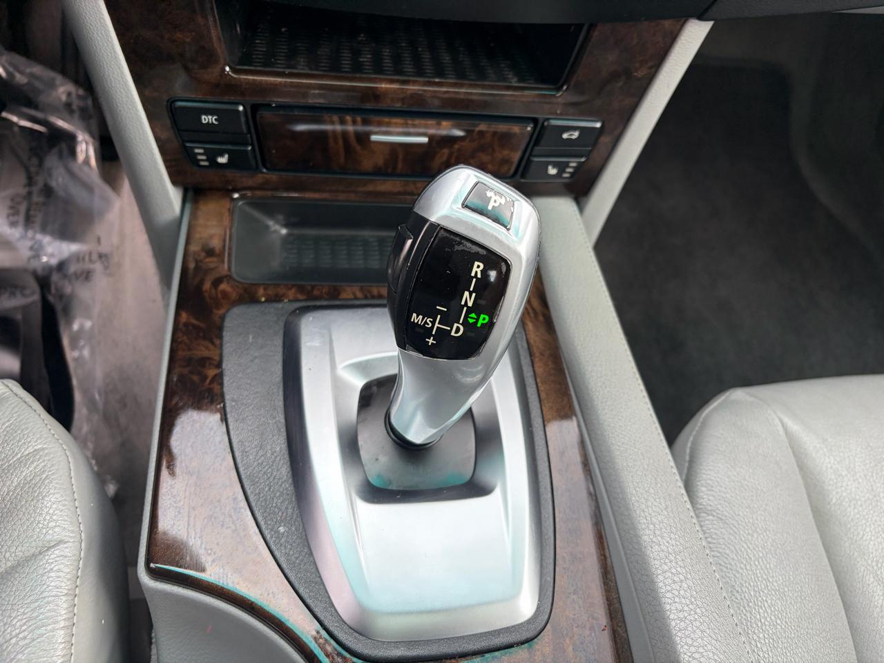 BMW 5-Series 528xi 2008