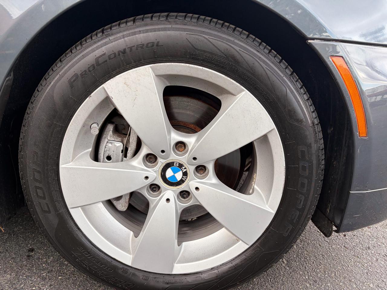 BMW 5-Series 528xi 2008