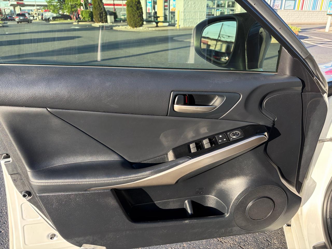 Lexus IS 300 AWD 2017