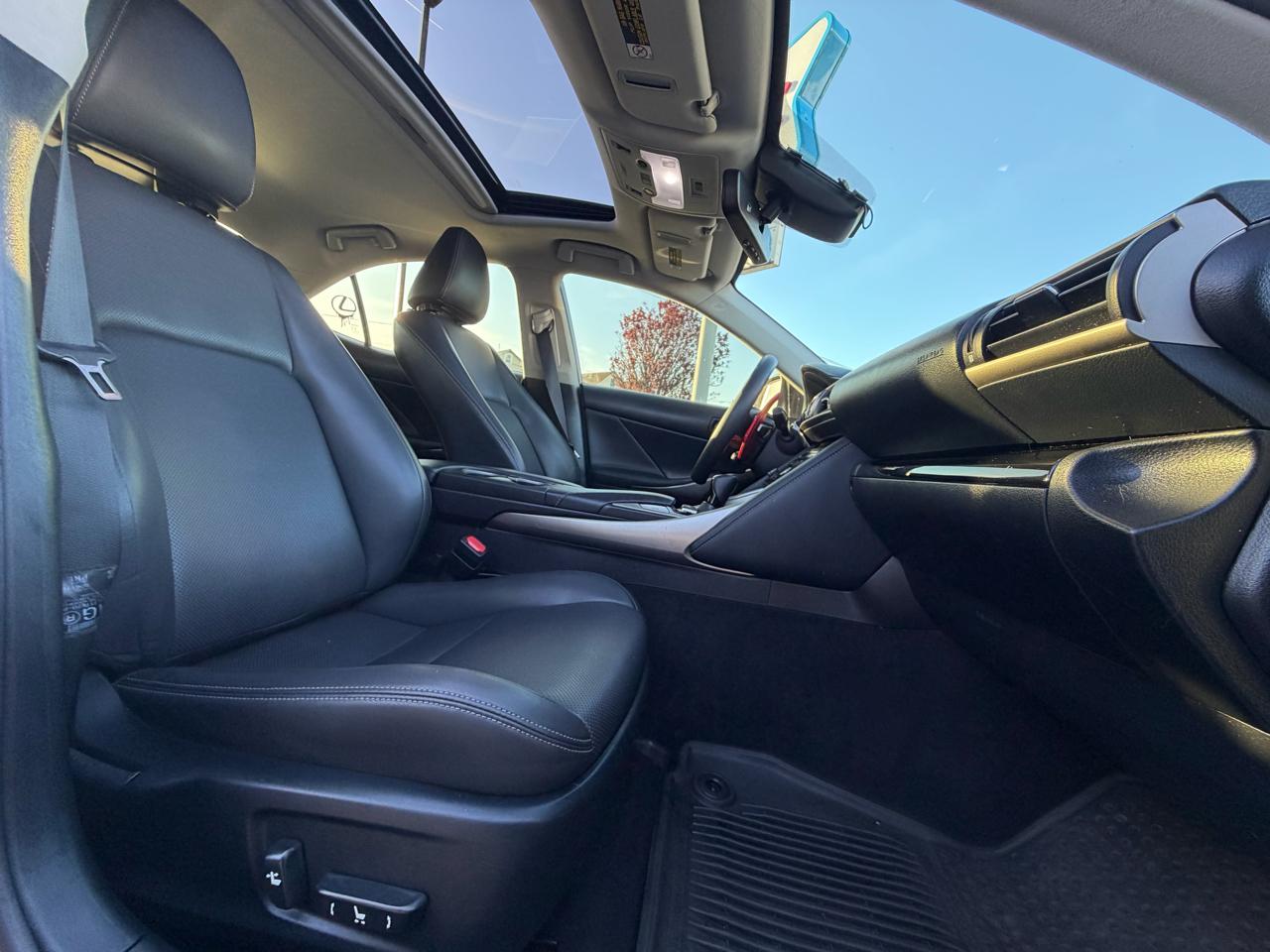 Lexus IS 300 AWD 2017