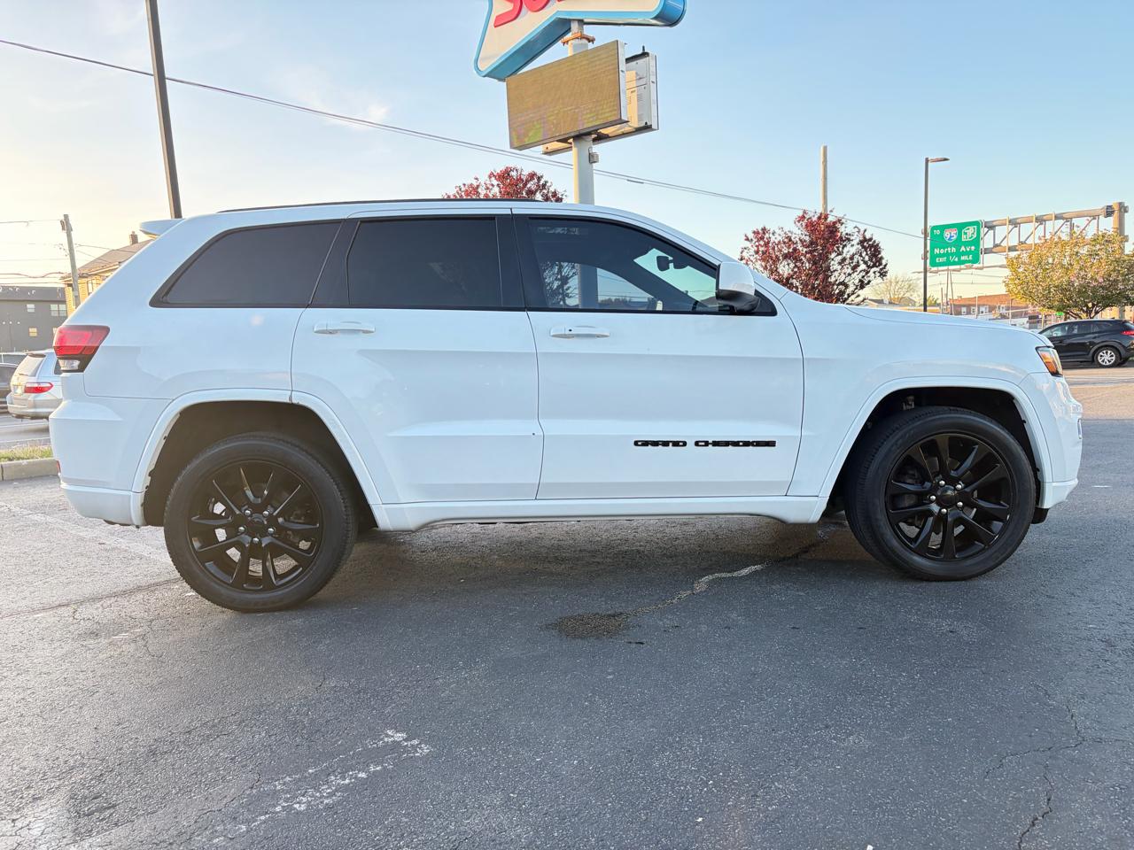 Jeep Grand Cherokee Laredo 4WD 2019