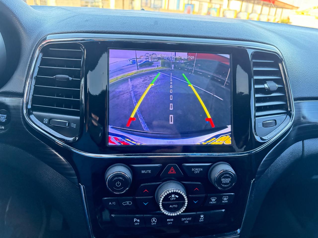 Jeep Grand Cherokee Laredo 4WD 2019