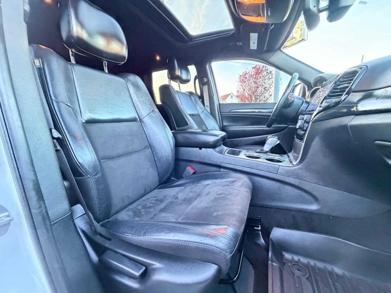 Jeep Grand Cherokee Laredo 4WD 2019