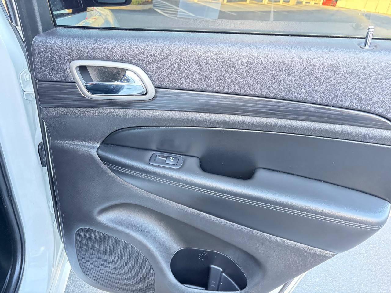 Jeep Grand Cherokee Laredo 4WD 2019