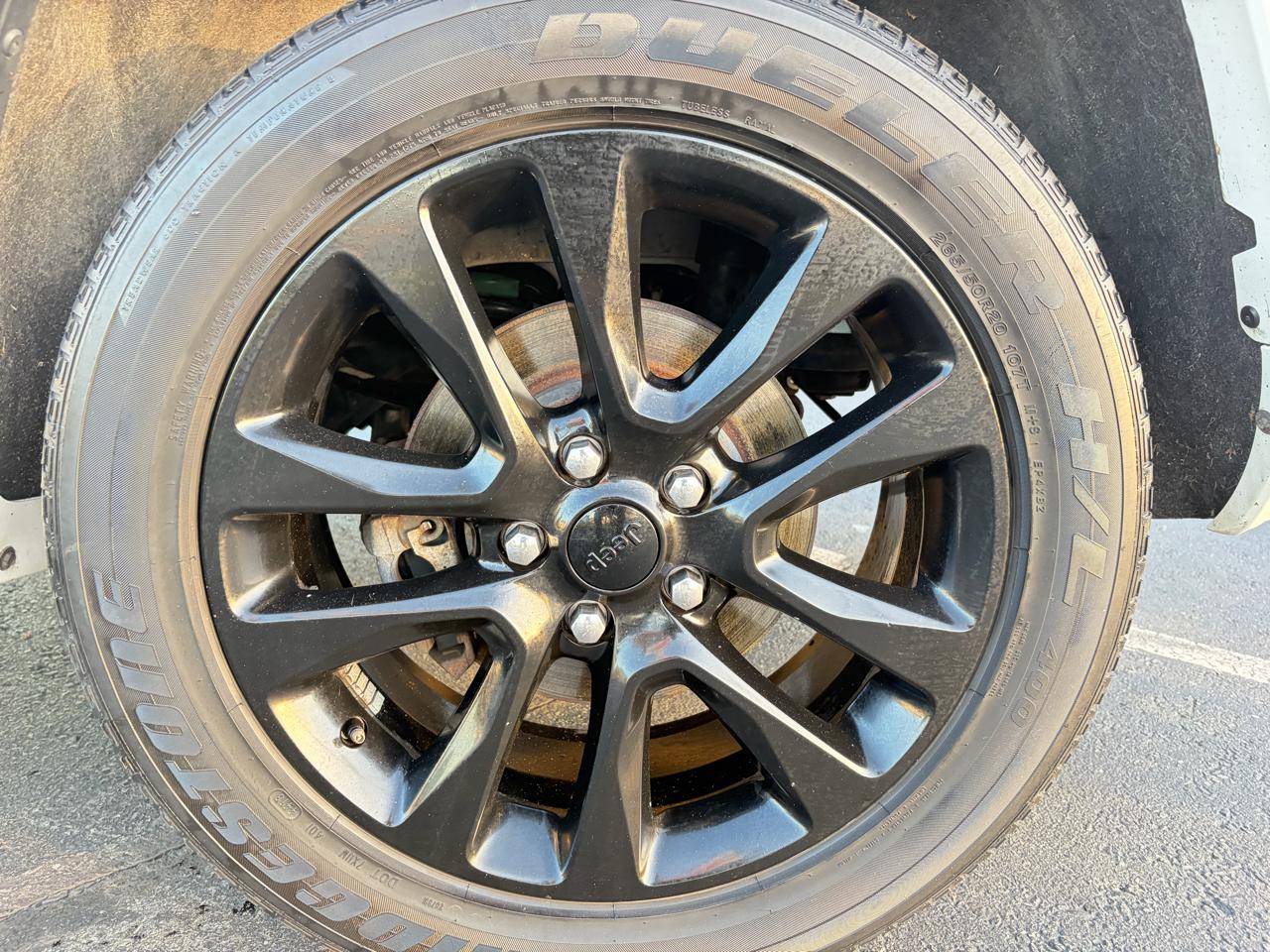 Jeep Grand Cherokee Laredo 4WD 2019