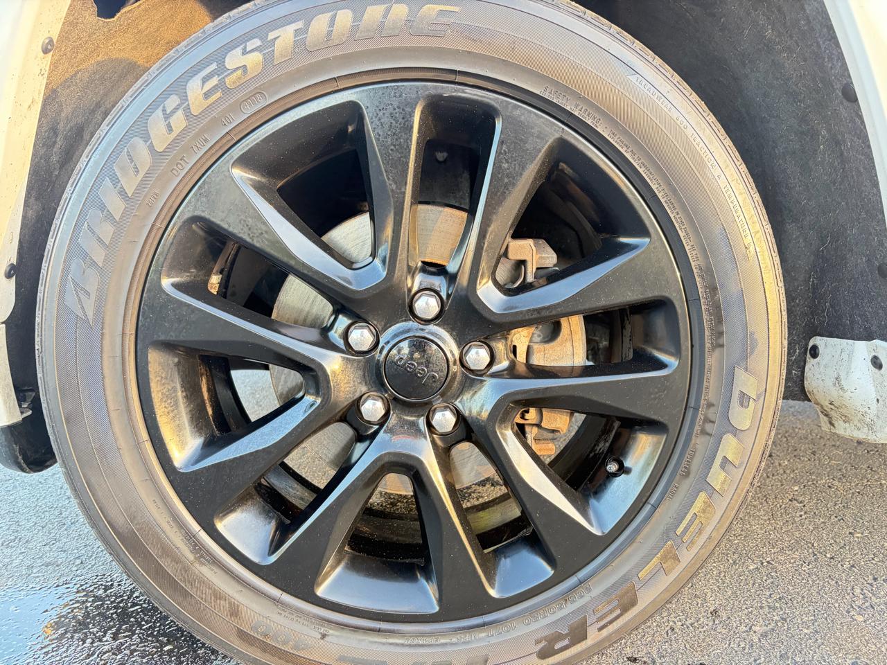 Jeep Grand Cherokee Laredo 4WD 2019