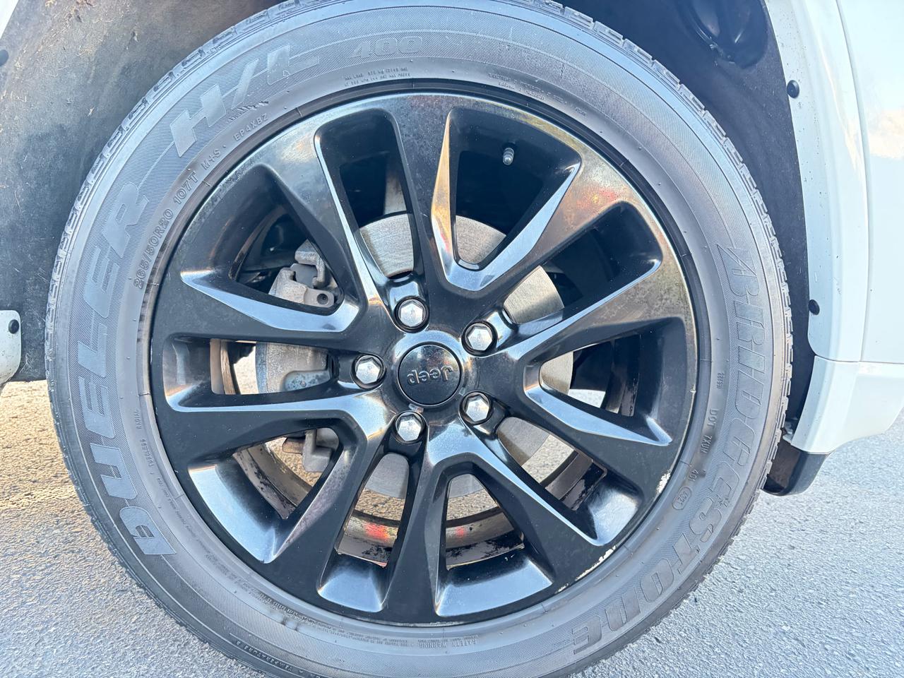 Jeep Grand Cherokee Laredo 4WD 2019