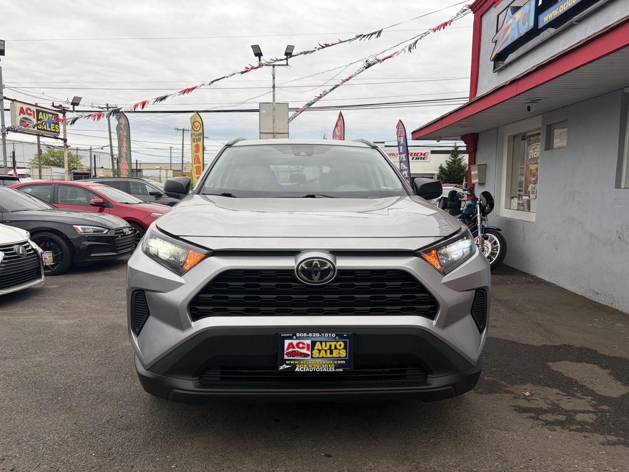 Toyota RAV4 LE AWD 2020