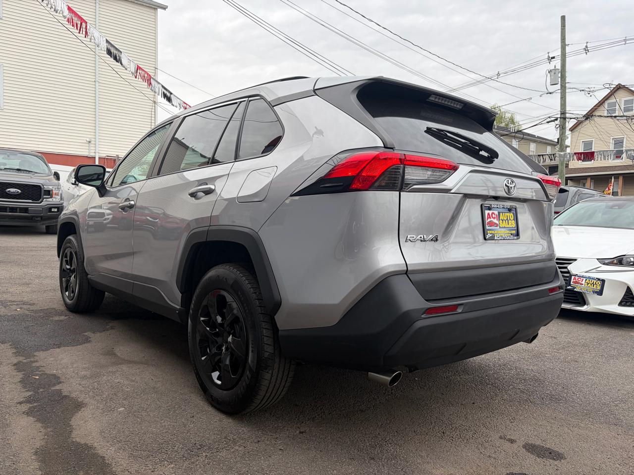 Toyota RAV4 LE AWD 2020