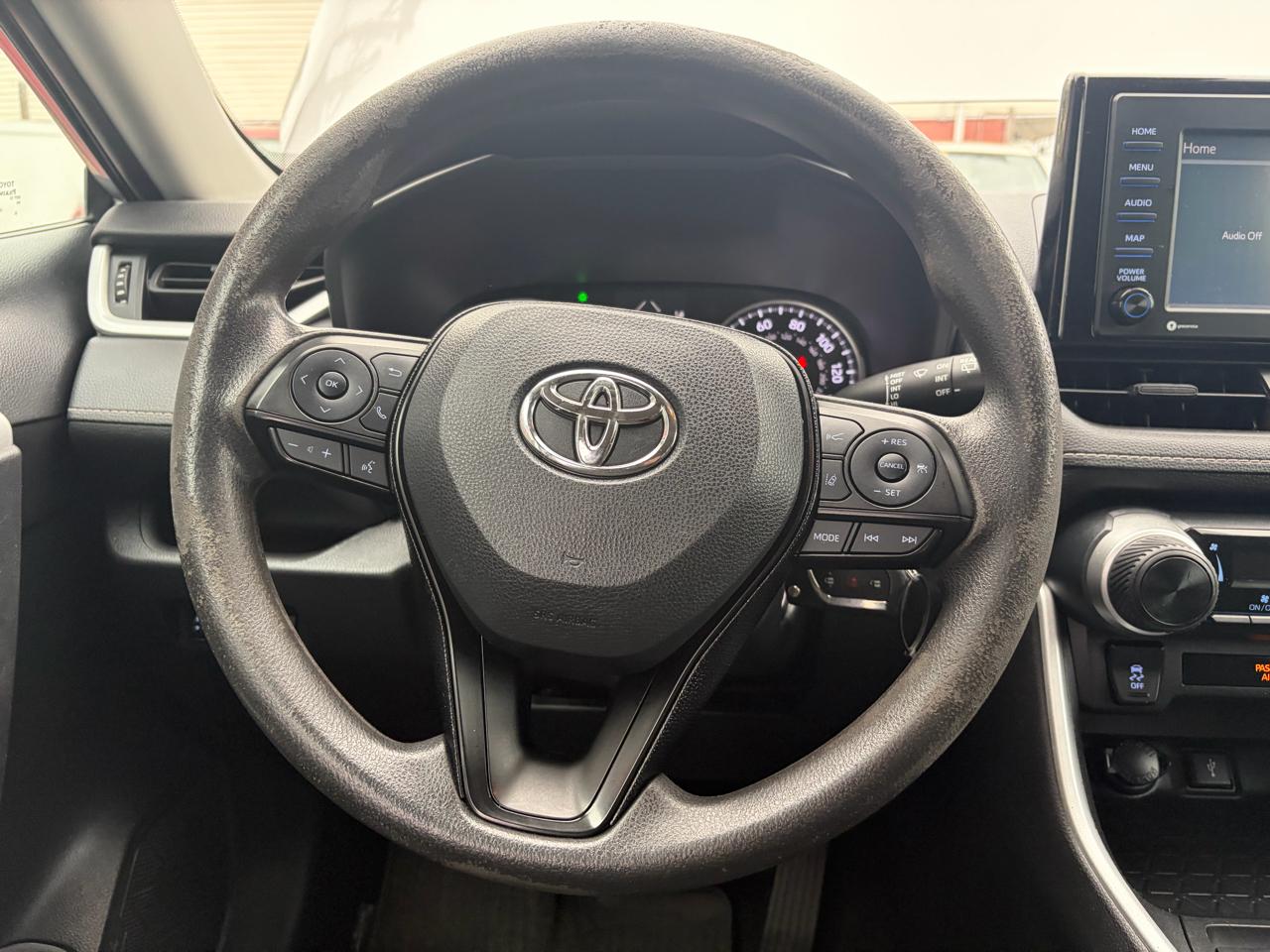 Toyota RAV4 LE AWD 2020