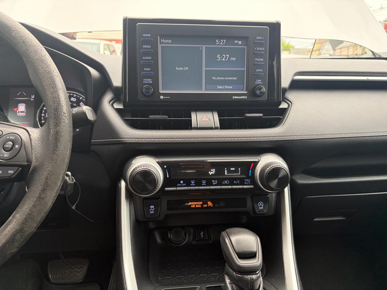 Toyota RAV4 LE AWD 2020