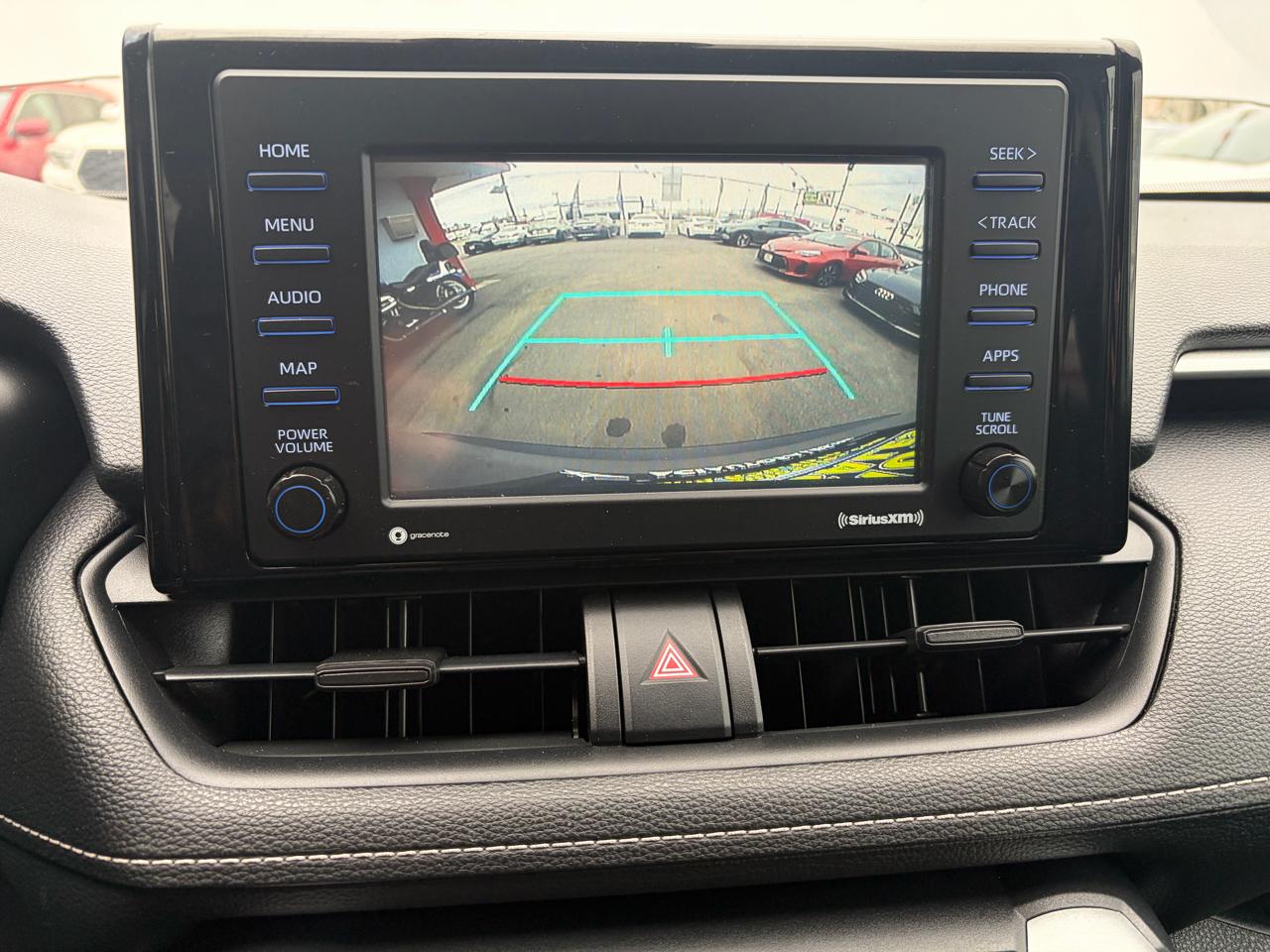 Toyota RAV4 LE AWD 2020