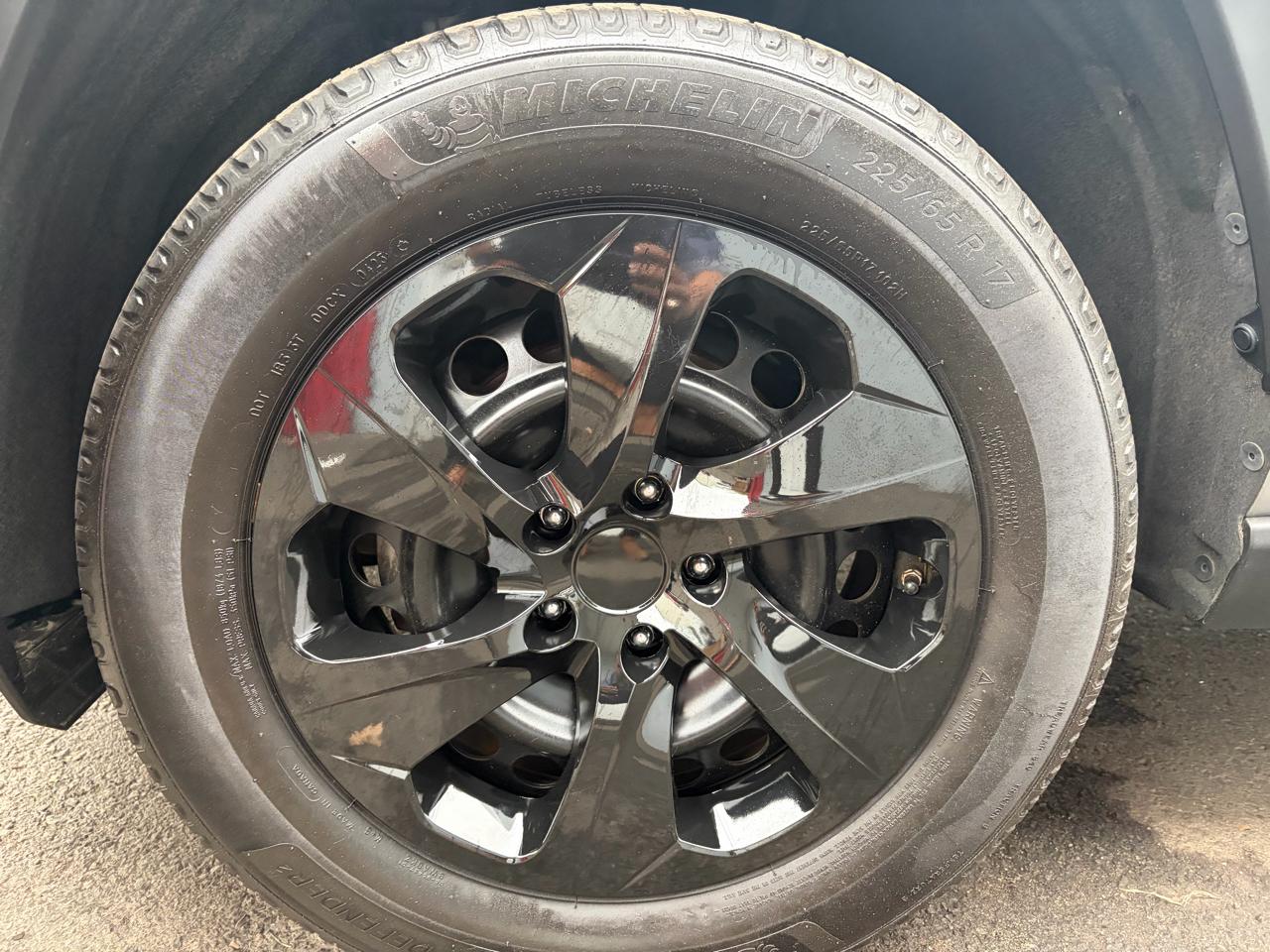 Toyota RAV4 LE AWD 2020