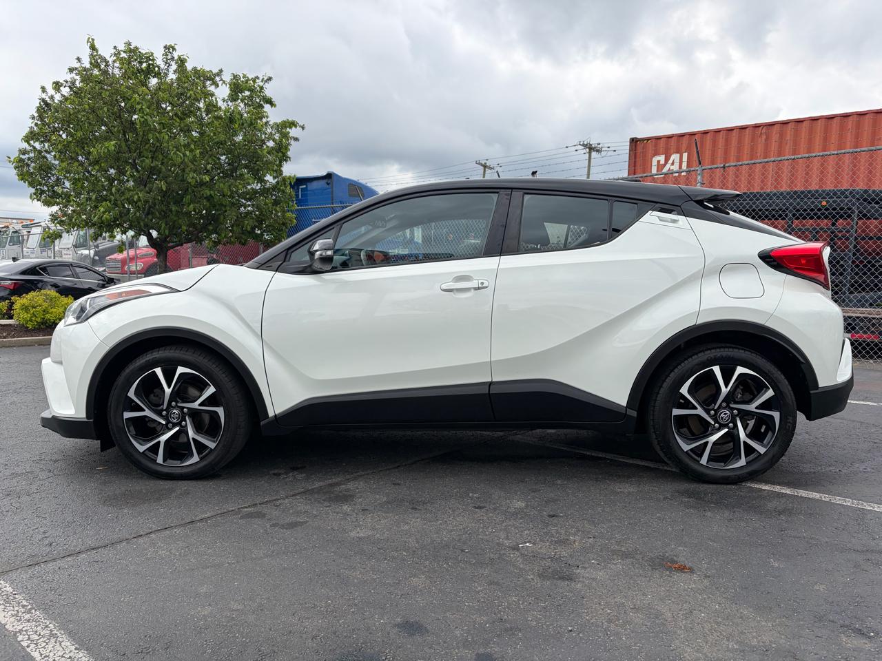 Toyota C-HR XLE 2019