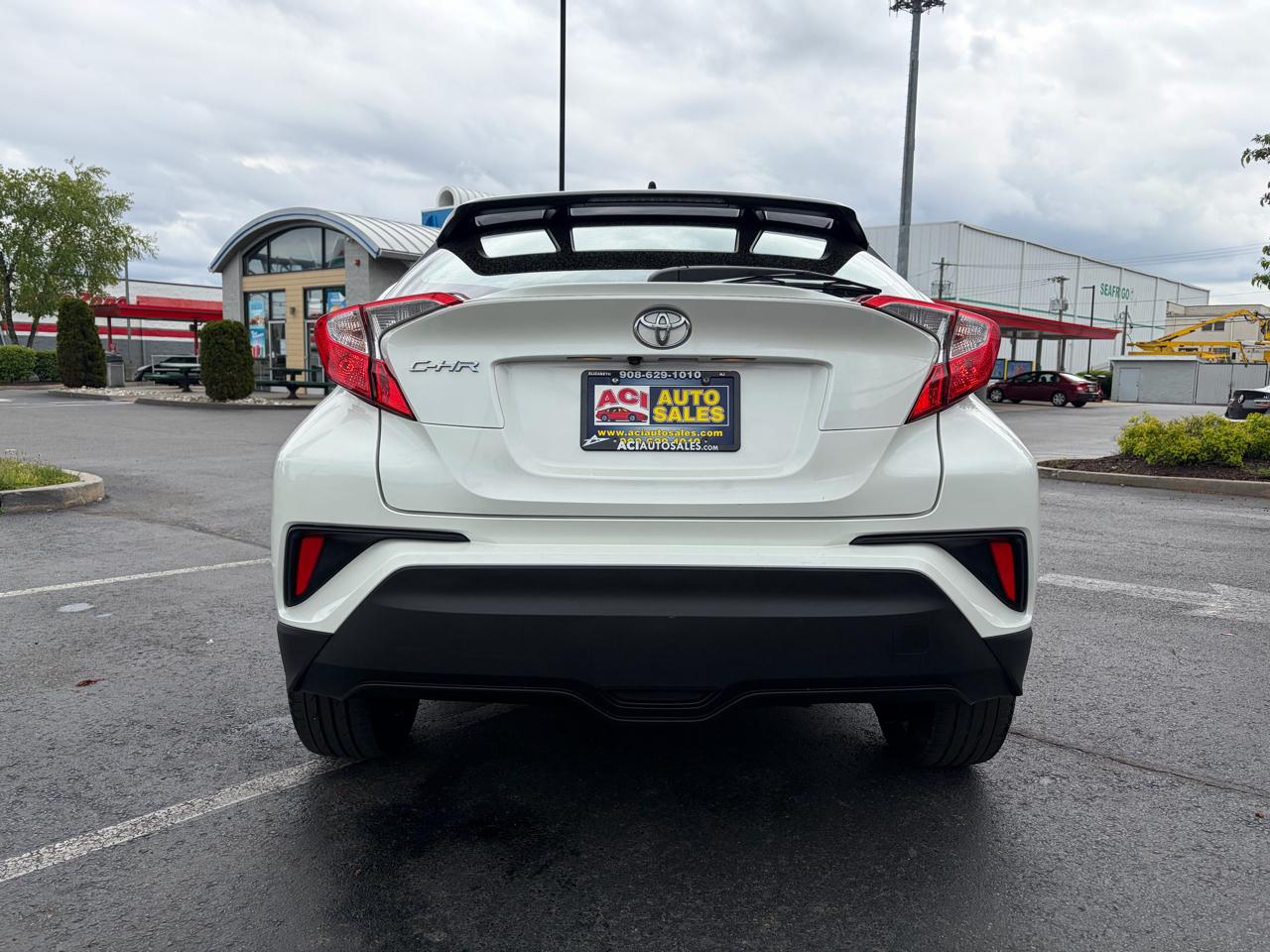Toyota C-HR XLE 2019