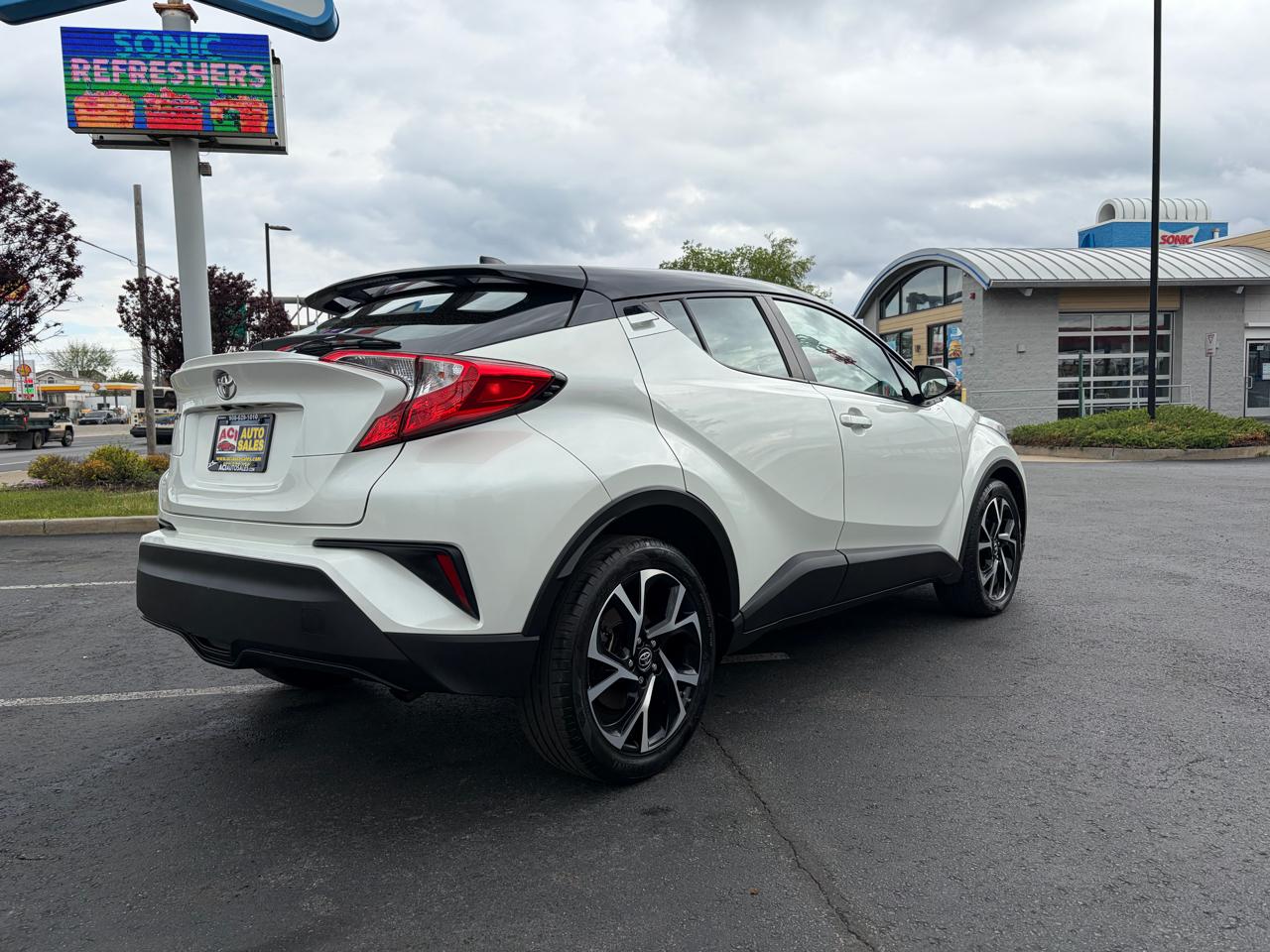 Toyota C-HR XLE 2019