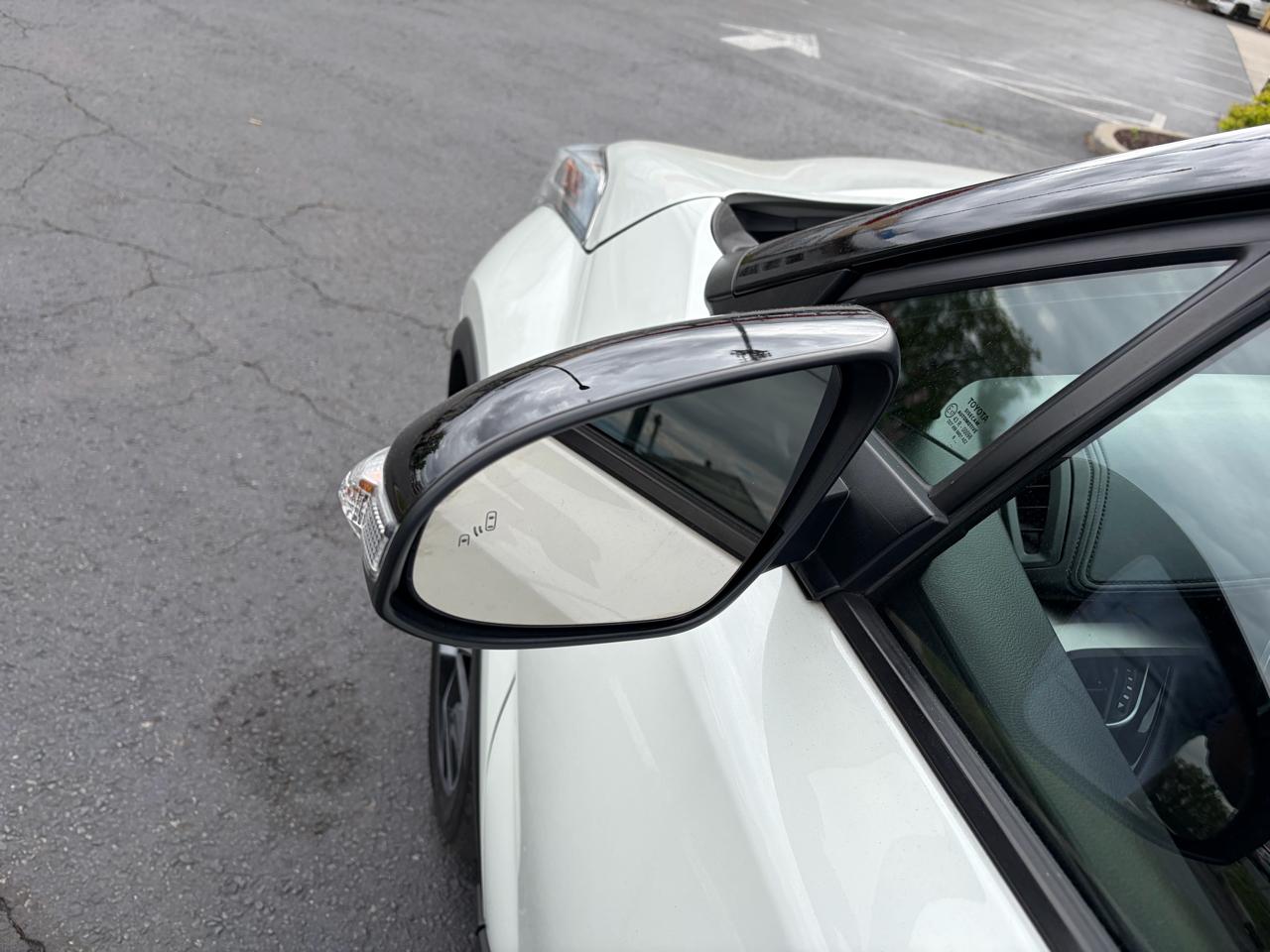 Toyota C-HR XLE 2019