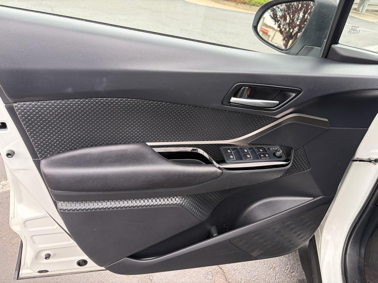 Toyota C-HR XLE 2019