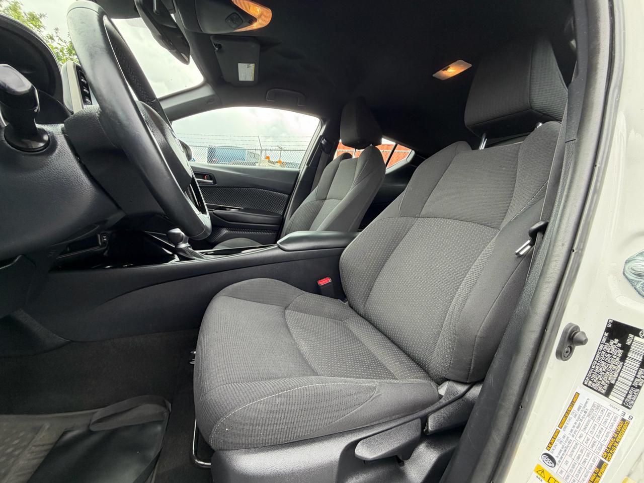Toyota C-HR XLE 2019