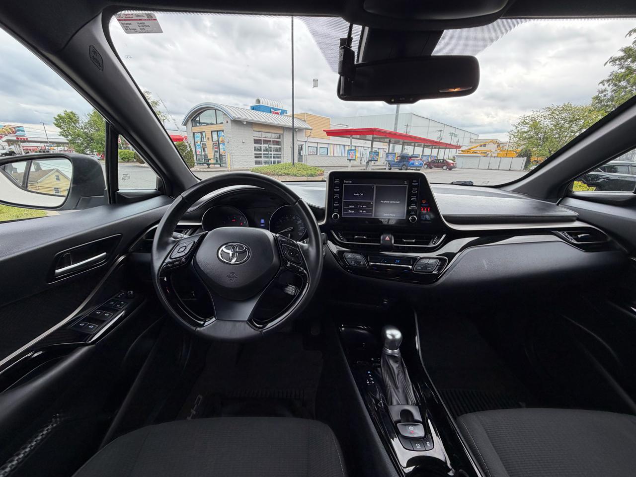 Toyota C-HR XLE 2019