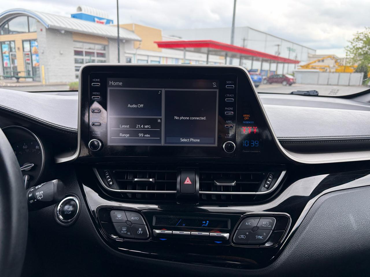 Toyota C-HR XLE 2019