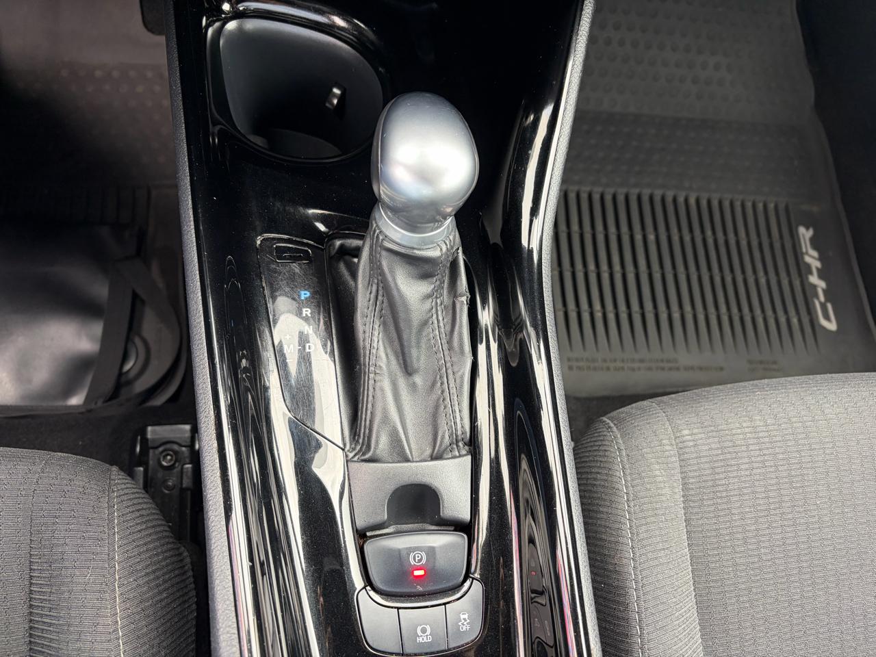 Toyota C-HR XLE 2019