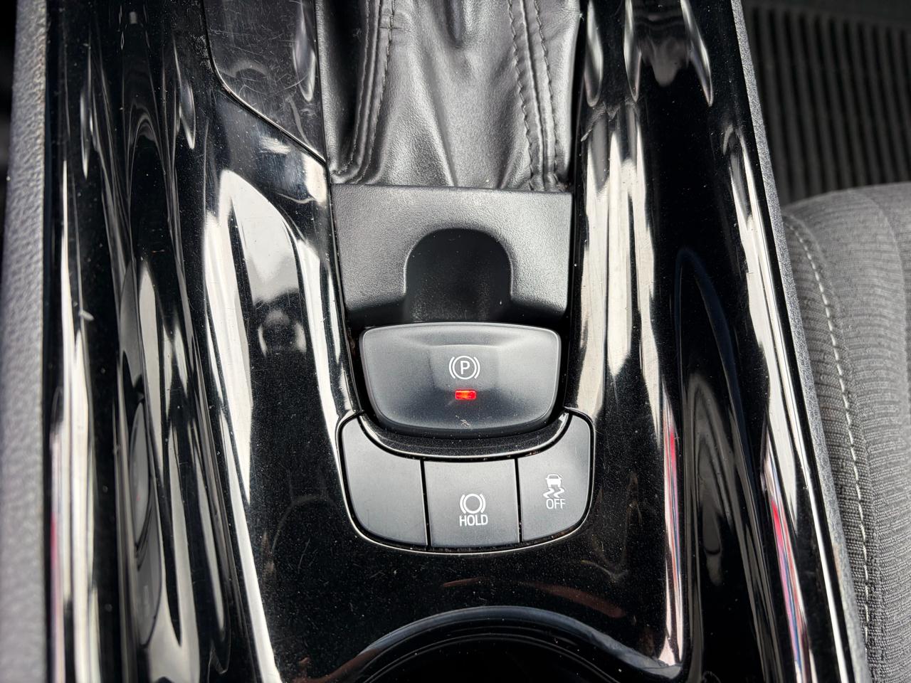 Toyota C-HR XLE 2019