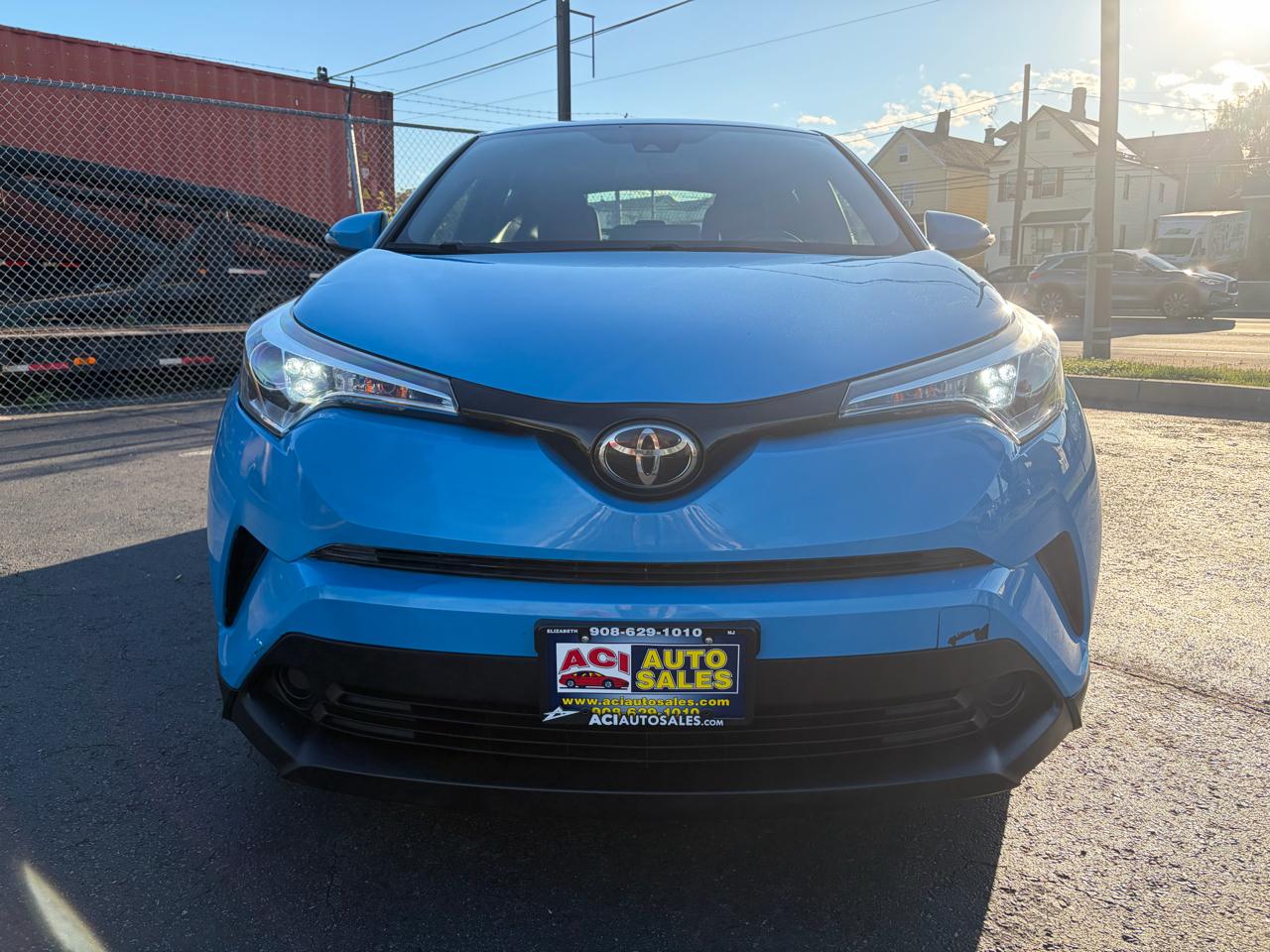 Toyota C-HR XLE 4D SUV 2019