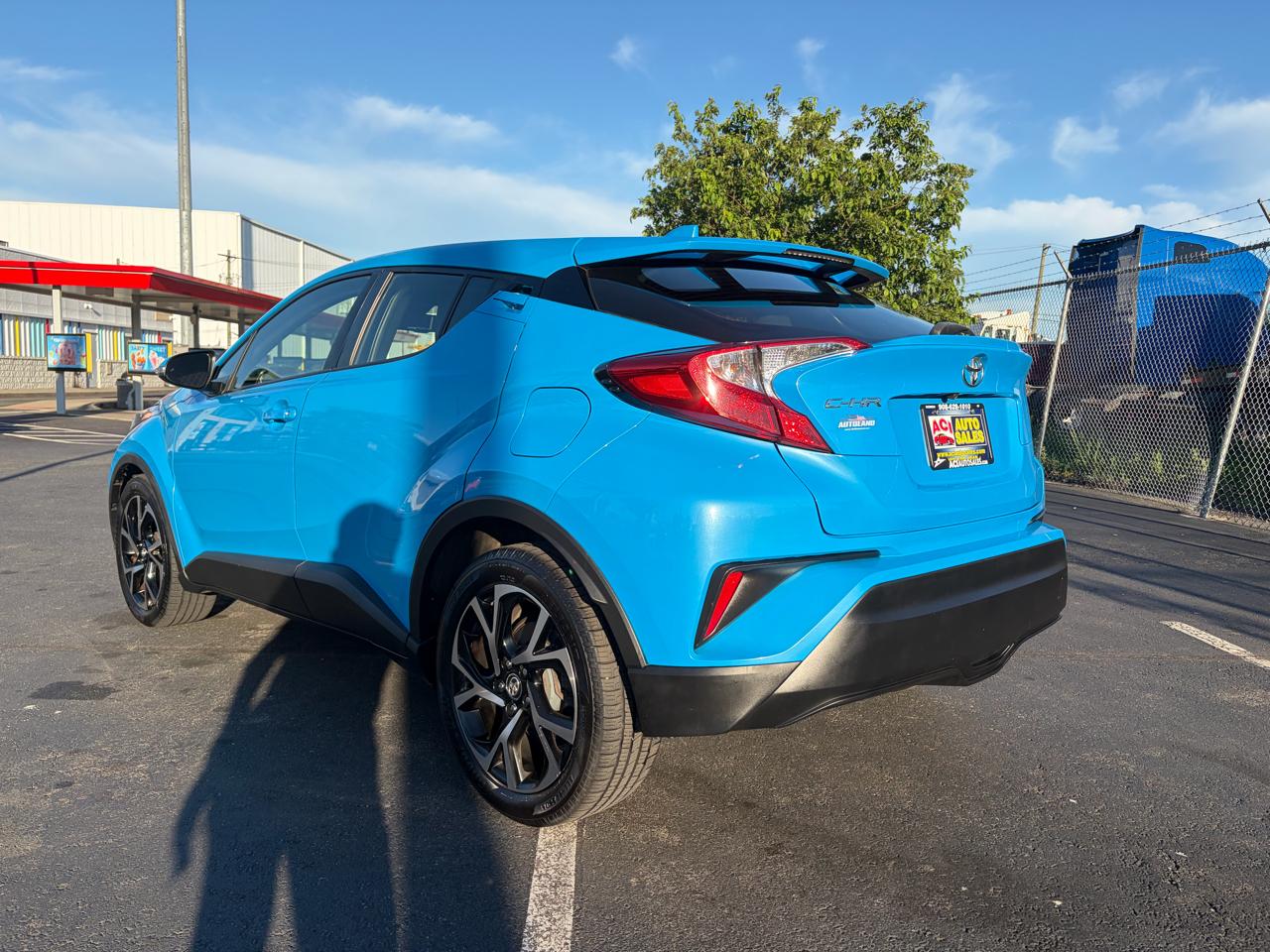 Toyota C-HR XLE 4D SUV 2019