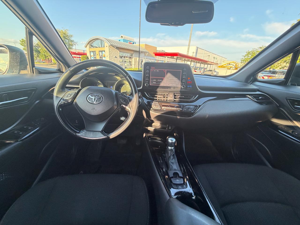 Toyota C-HR XLE 4D SUV 2019