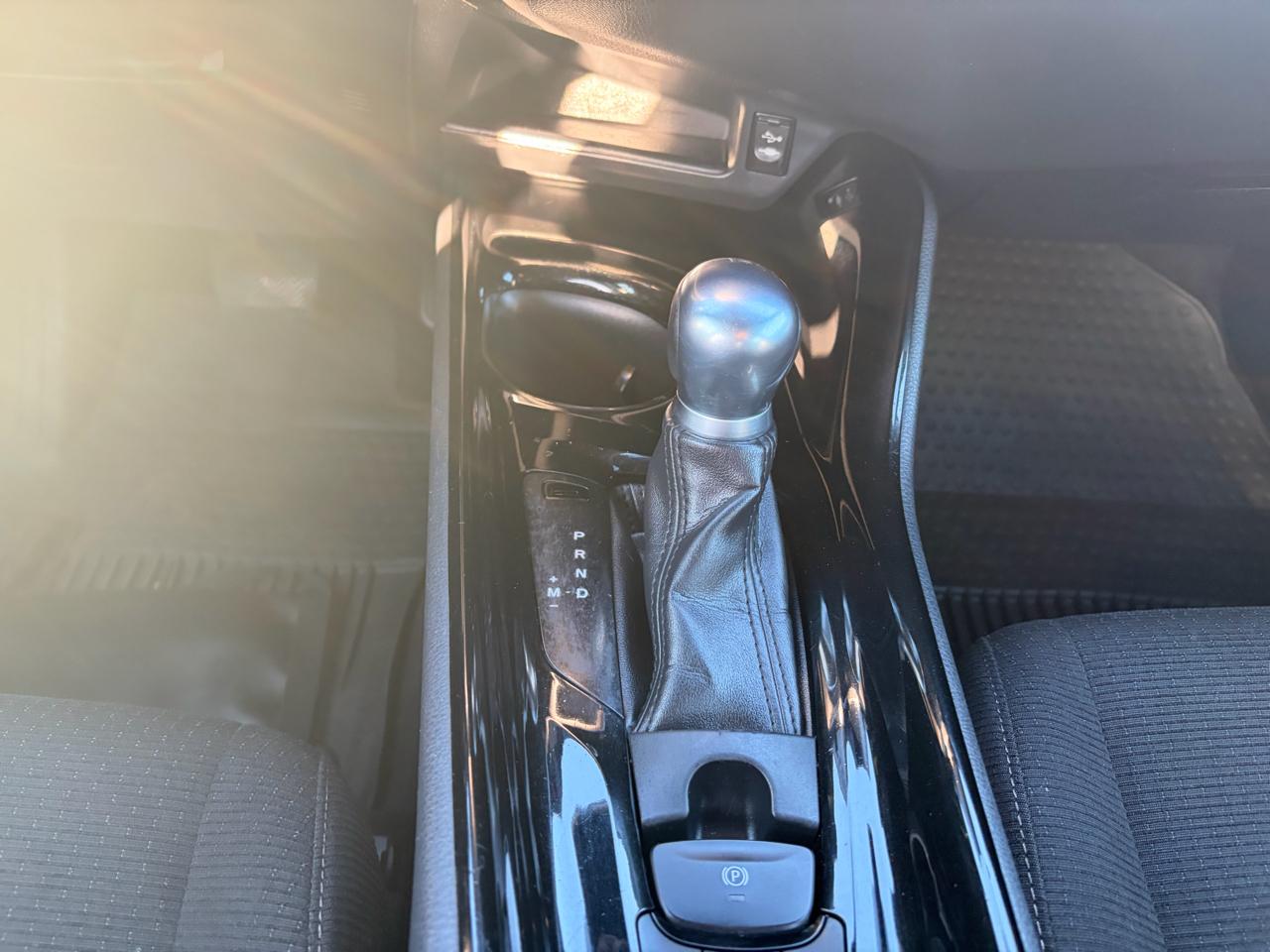 Toyota C-HR XLE 4D SUV 2019