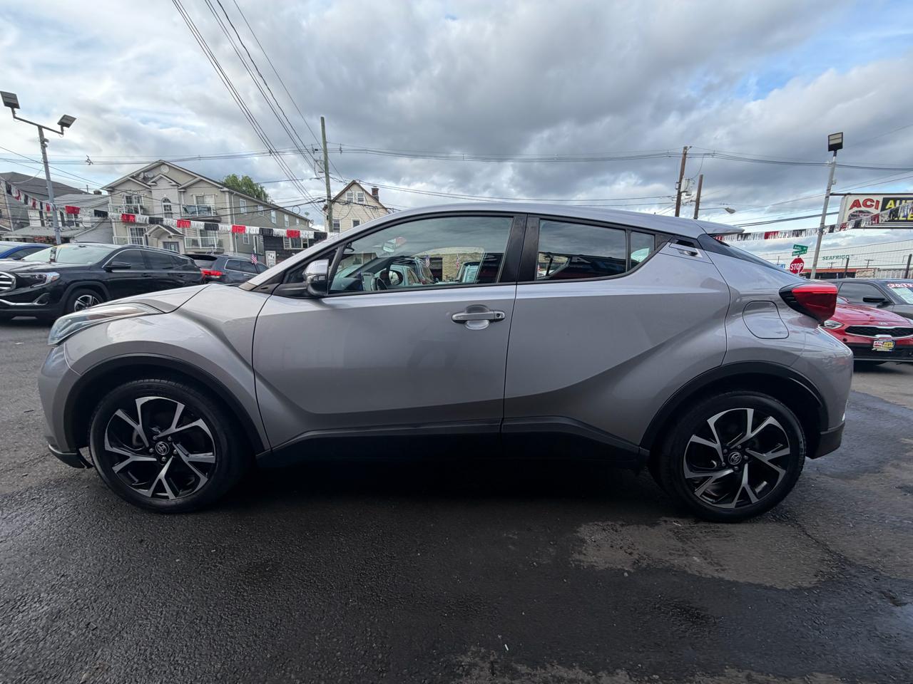 Toyota C-HR XLE 2020
