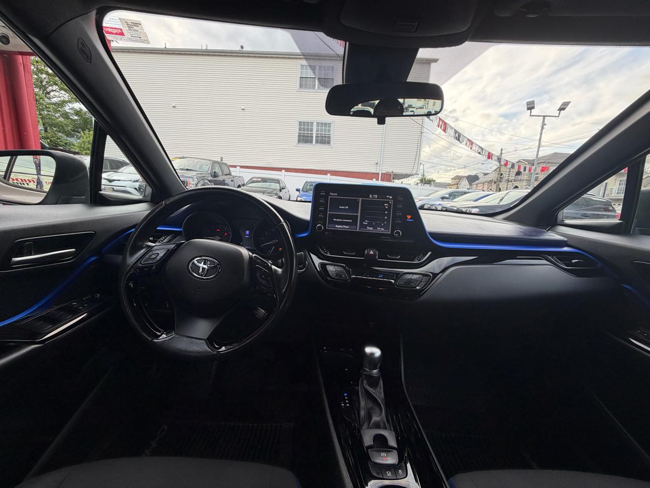 Toyota C-HR XLE 2020