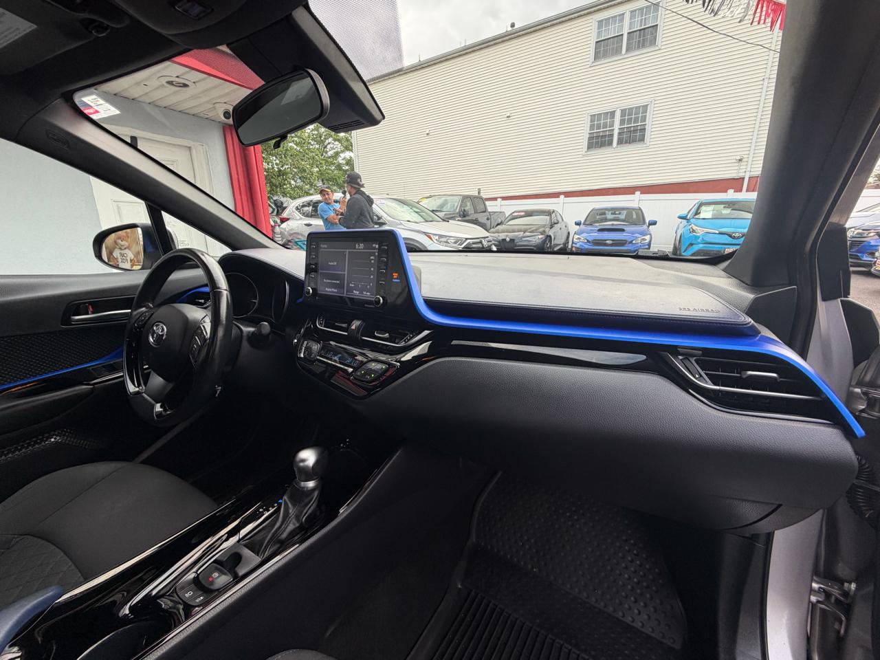 Toyota C-HR XLE 2020