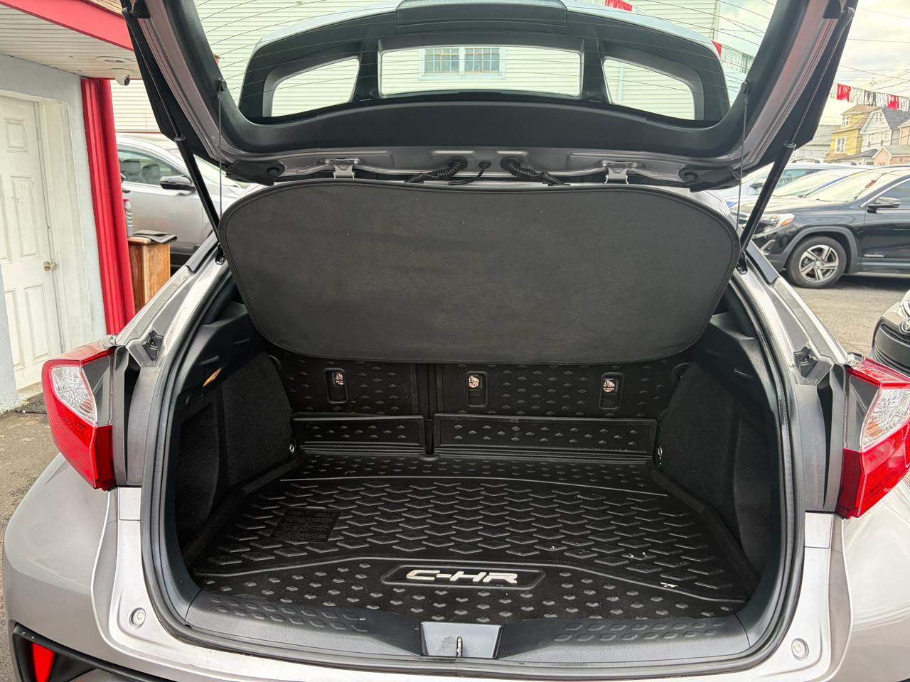 Toyota C-HR XLE 2020